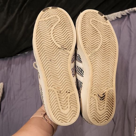 Unisex
Adidas superstar snake pack tennis shoes size 7 (mens) - Picture 8 of 9
